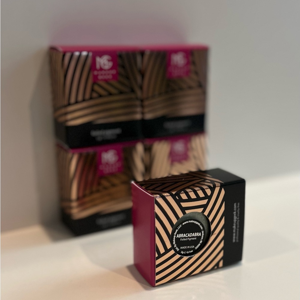 NEW Makeup Geek Abracadabra Foiled Pigment